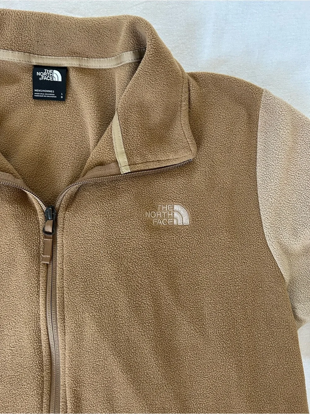 The North Face | Men’s Tan Soft Zippered Jacket with Pockets size Large